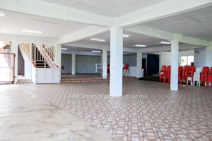 À Vendre – Salle de Réception et de Mariage