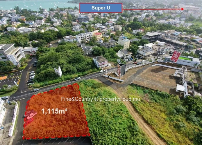 À Vendre – Terrain Commercial de Premier Choix à Grand Baie