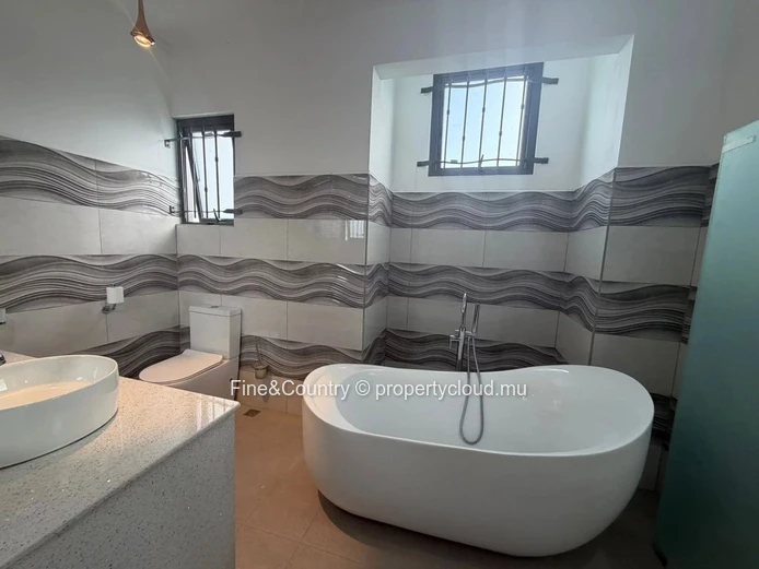 For Rent – Brand New Duplex Villa with Private Pool and Rooftop
