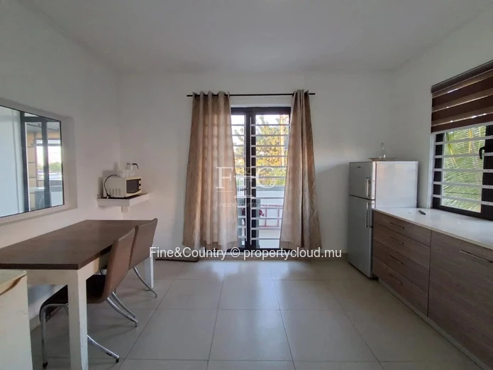 À Louer – Appartement 2 Chambres en Suite avec Piscine à Grand Baie