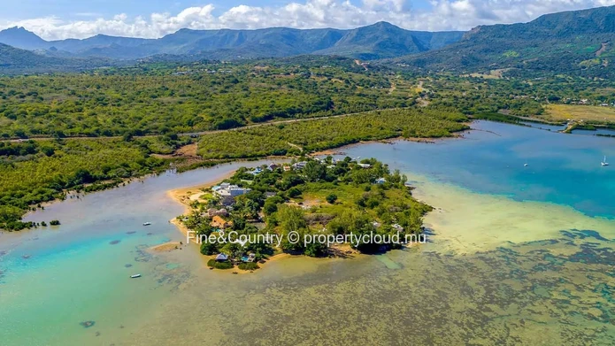 Rare ! Appartement pieds dans l’eau en pleine propriété.