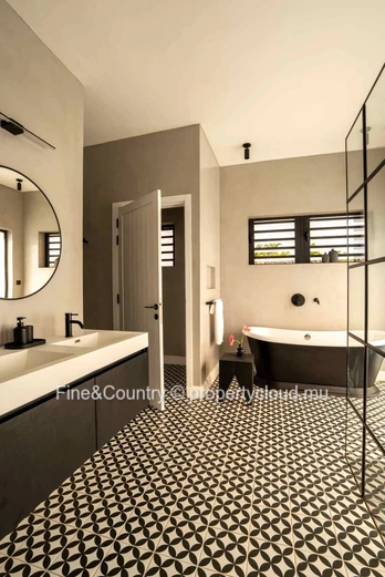 For Rent – New luxury architect-designed villa