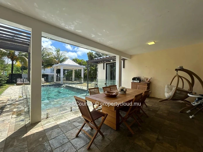FOR SALE: Beautiful Home in a Secure Residence, Ideal for Families