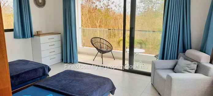 Villa neuve de 4 chambres à louer Rs 170000