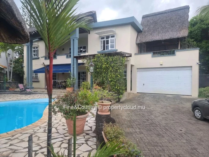 Calodyne – 280 m² Villa with Sea Glimpse | Price: Rs 100,000 / month