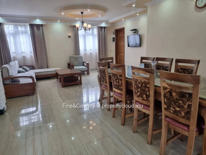 À Louer – VILLA PRESTIGE À PÉREYBÈRE