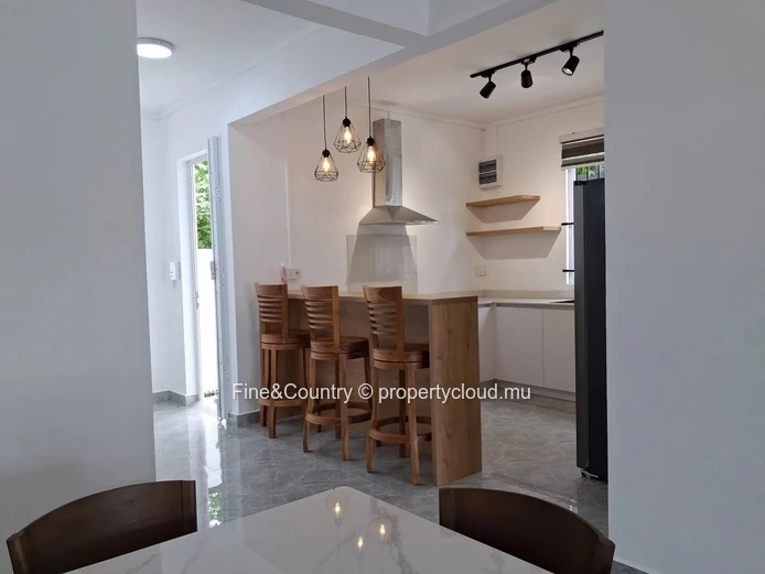Villa 3 Chambres avec Piscine à Louer
