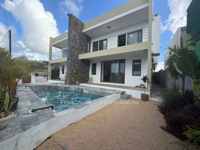 For Rent – Brand New Duplex Villa with Private Pool and Rooftop