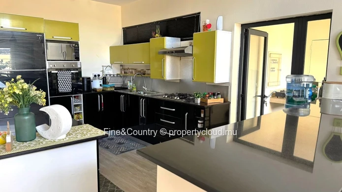 Duplex Penthouse – Montagnes, Bien-être & Commodités en Ville