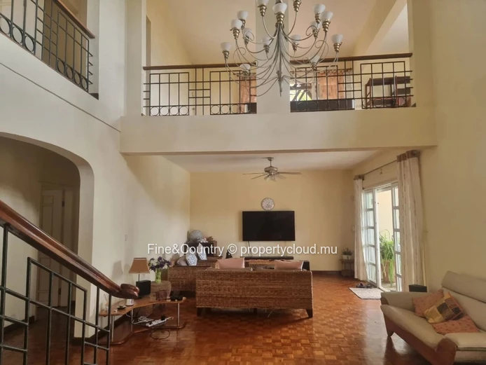 Calodyne – 280 m² Villa with Sea Glimpse | Price: Rs 100,000 / month