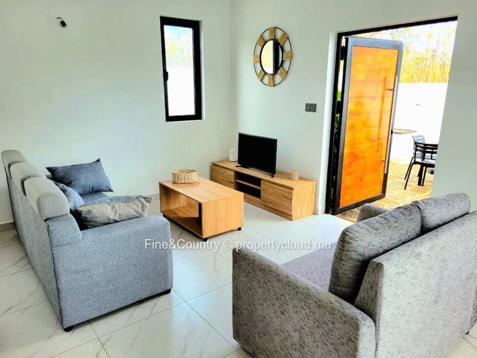 Villa neuve de 4 chambres à louer Rs 170000