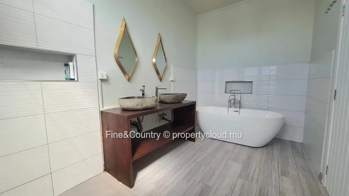 À Vendre – Villa Neuve et Élégante