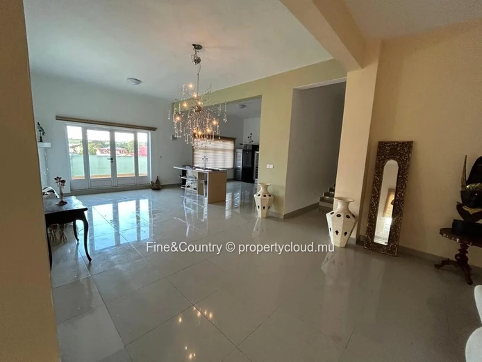 A Vendre Rs 17M Penthhouse Exceptionnel