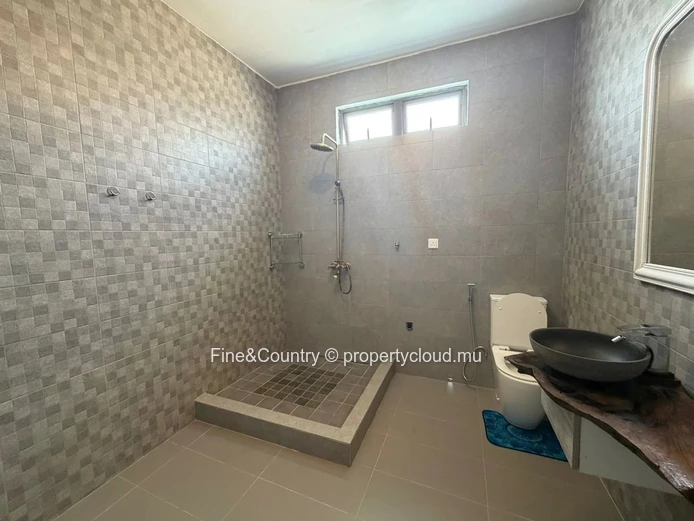 FOR RENT – Rs 85,000 / month