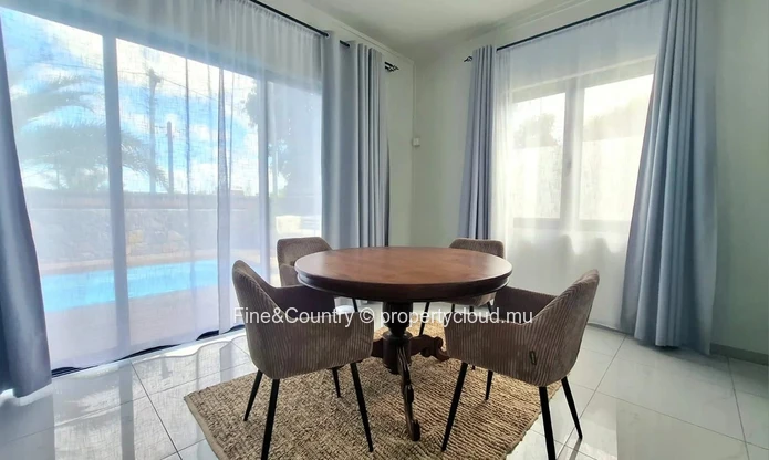 À Vendre – Villa Neuve et Élégante