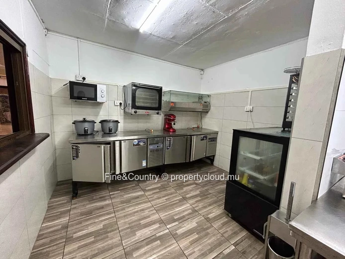 FOR SALE – Business and Equipment – €35,000 – RARE OPPORTUNITY IN GRAND BAIE
