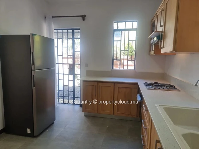 Pereybère – 280 m² Villa | Price: Rs 90,000 / month