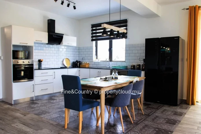 For Sale 3-bedroom Apartment