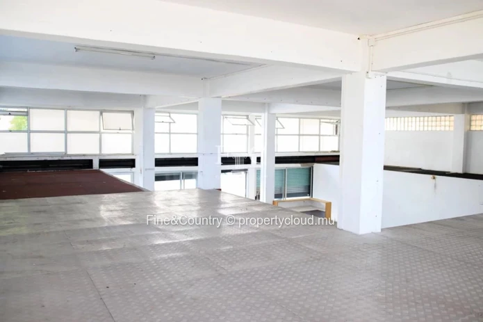 Spacious Commercial Space for Rental