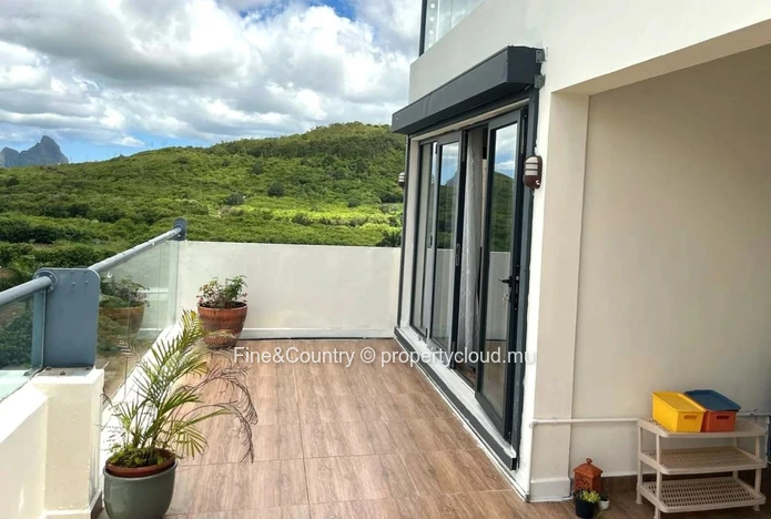 Duplex Penthouse – Montagnes, Bien-être & Commodités en Ville