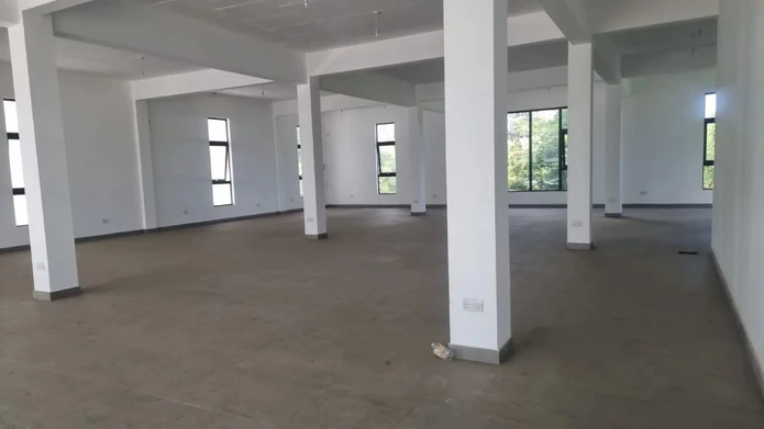À louer / à commercialiser – bâtiment commercial d’exception