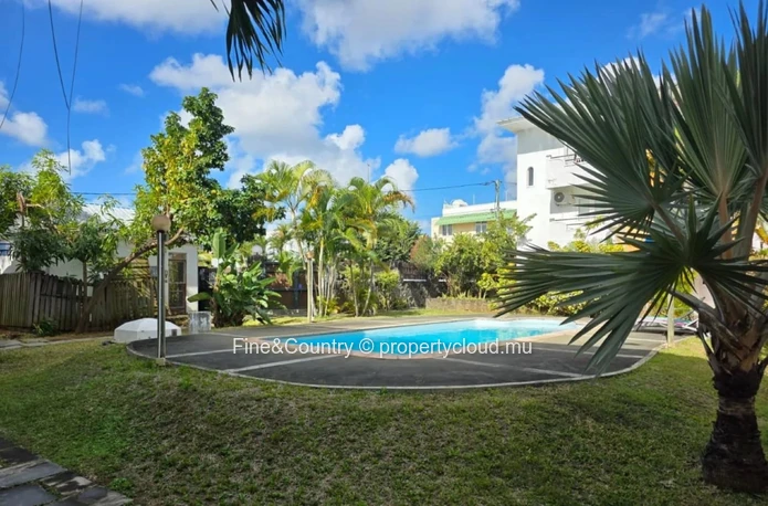 Charming Family Villa for Rent – Pereybère