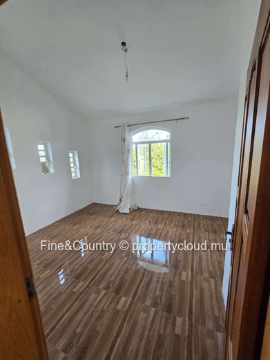 Maison à Goodlands, à seulement 2 minutes du nouveau centre commercial Super U dans le nord