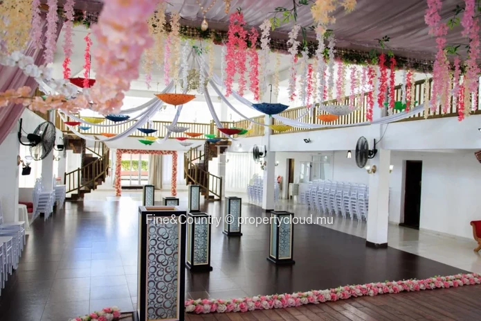 À Vendre – Salle de Réception et de Mariage