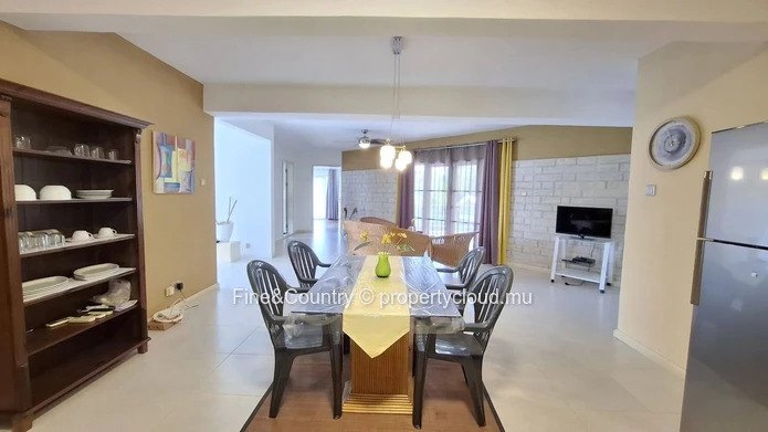 FOR SALE:  Unfurnished home for large family / rental investment