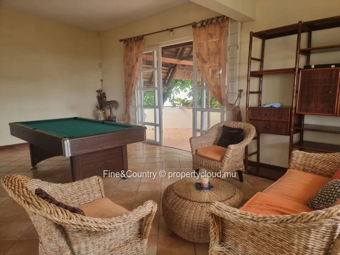 Calodyne – 280 m² Villa with Sea Glimpse | Price: Rs 100,000 / month