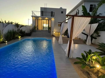 4 Bedroom Villa