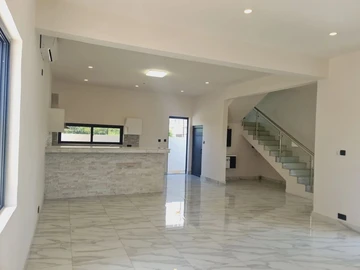 4 Bedroom Villa