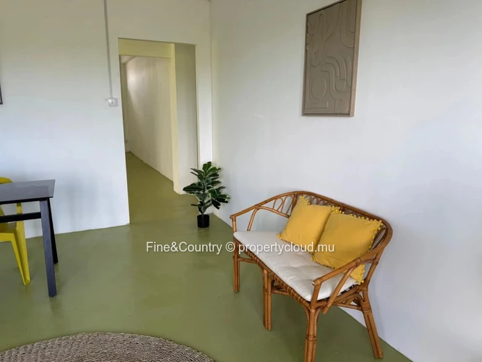 FOR RENT – 5 Commercial Units (Interconnected or Independent)