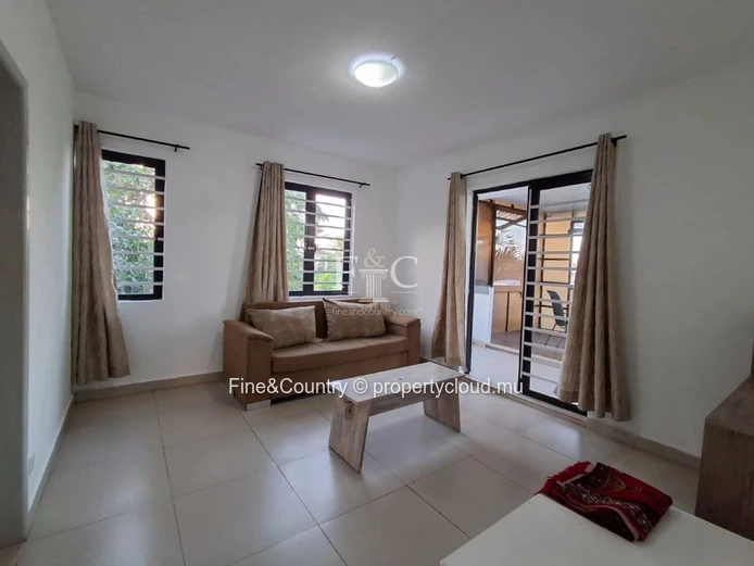 À Louer – Appartement 2 Chambres en Suite avec Piscine à Grand Baie
