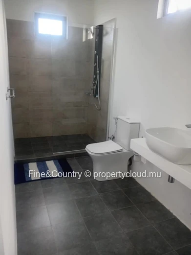 Villa Neuve & Moderne à Louer – 75 000 Rs/mois