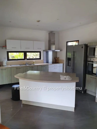 A louer à 130 000rs/mois Magnifique villa