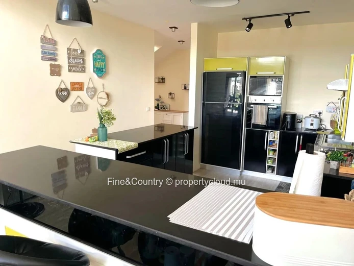 Duplex Penthouse – Montagnes, Bien-être & Commodités en Ville