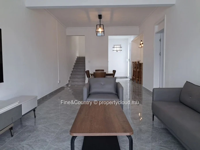 Villa 3 Chambres avec Piscine à Louer