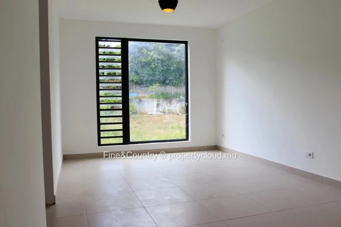 Townhouse Moderne à Vendre
