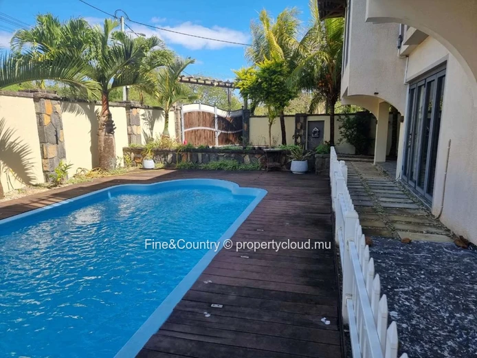 À Louer – VILLA PRESTIGE À PÉREYBÈRE
